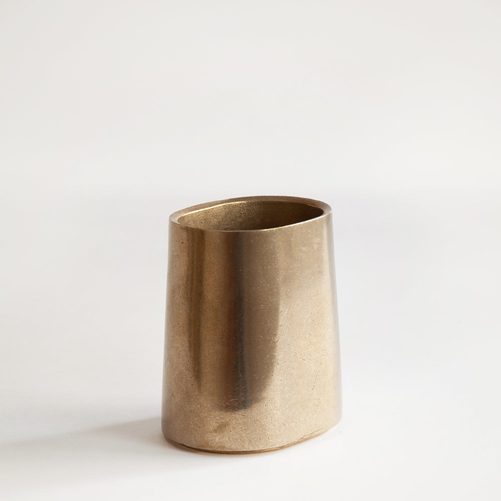 Pen stand in brass from Stem