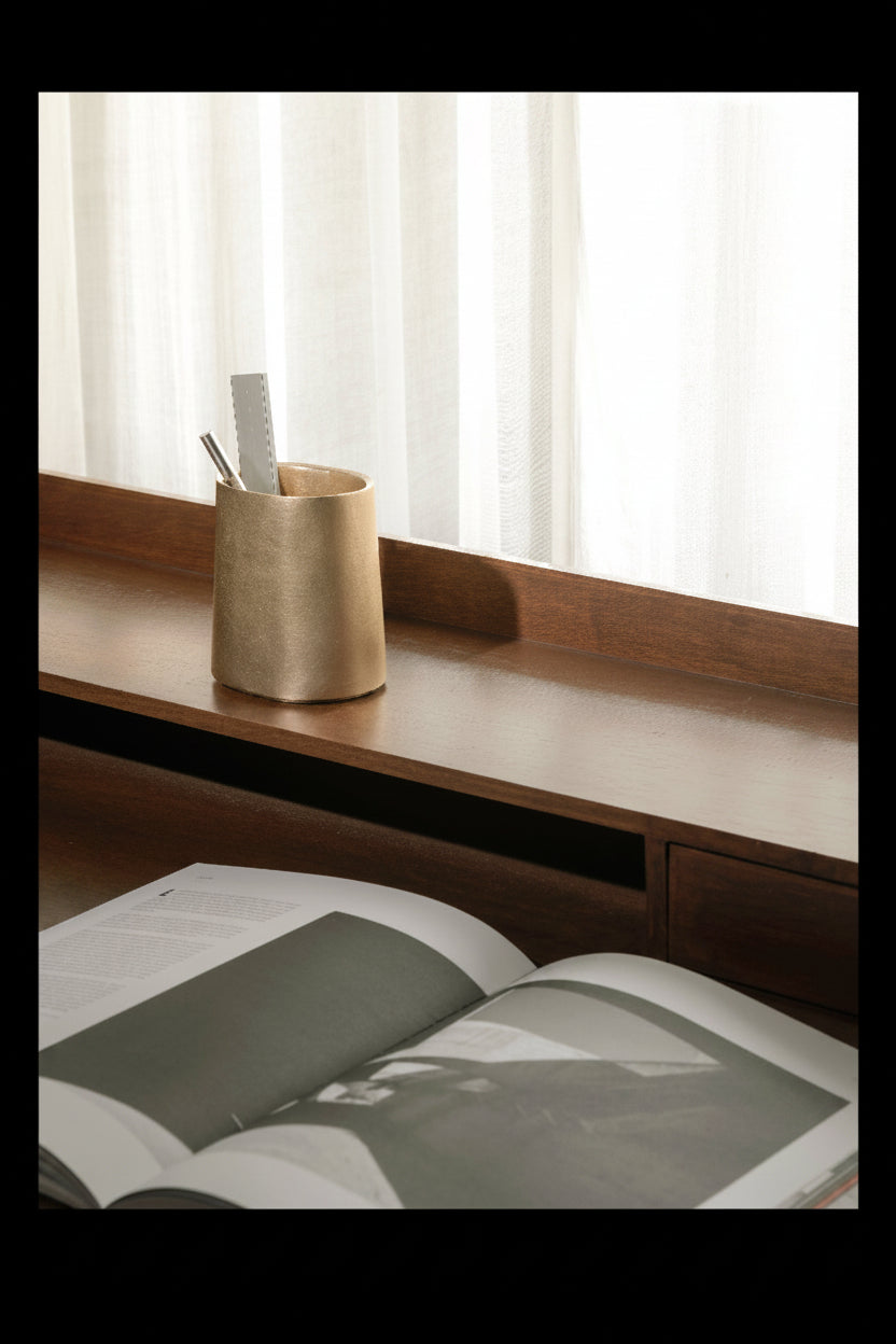 Pen stand in brass from Stem
