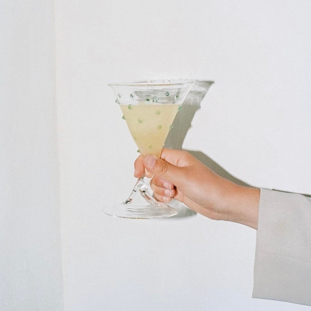 Vidrio Studio Rana cocktail glass held