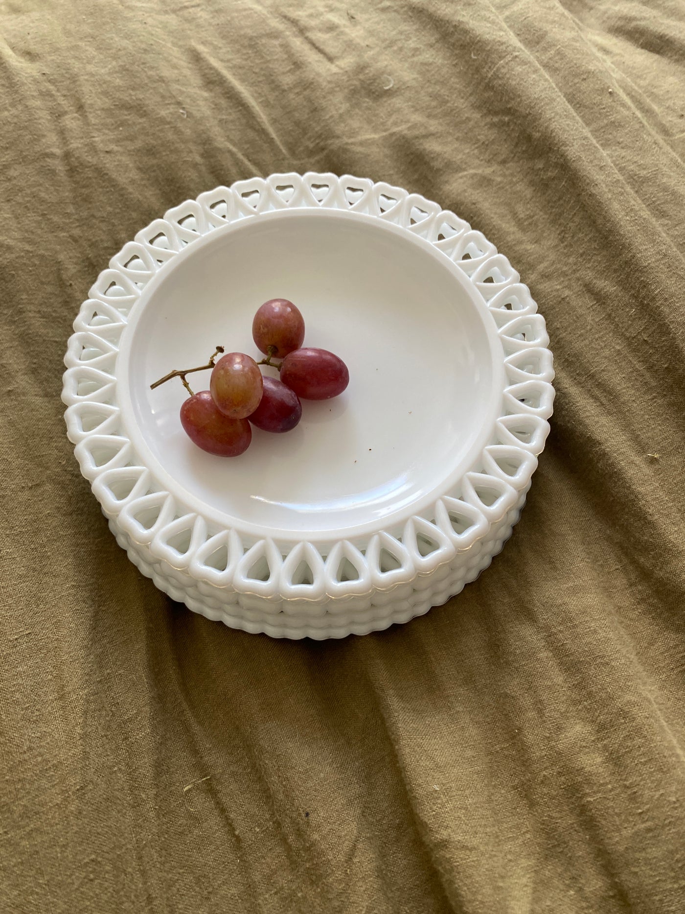 Swedish glass plate with heart border