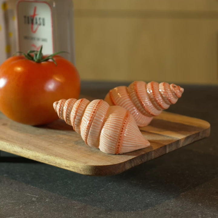 &klevering Salt and Pepper Shaker Set Shell